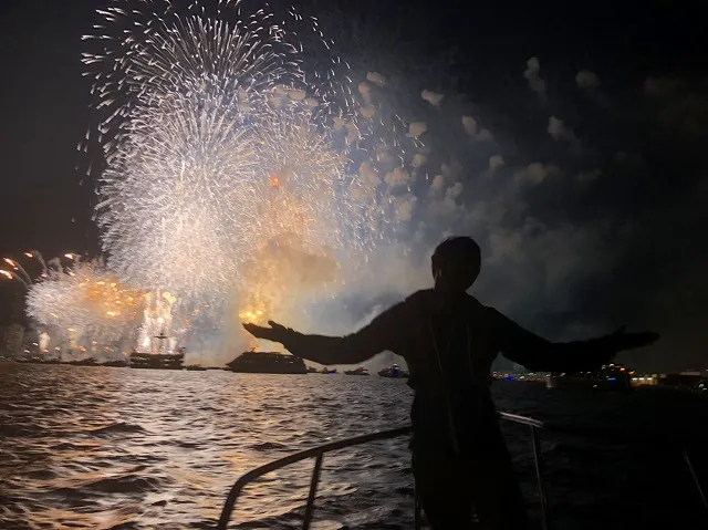 花火 船上観覧 みなとみらい スマートフェスティバル2019 マリンライセンスロイヤル 船舶免許神奈川